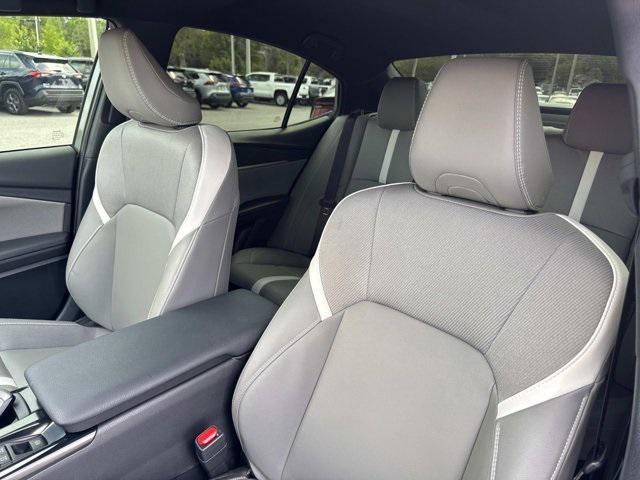 Toyota Camry Se Awd - Thumbnail 9