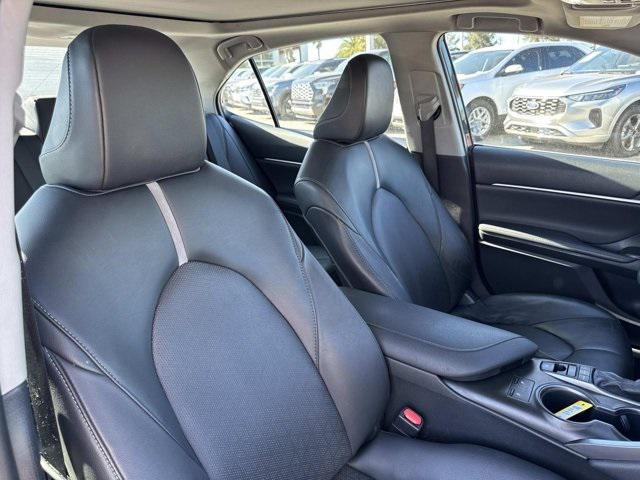 Toyota Camry Xse Sedan - Thumbnail 17