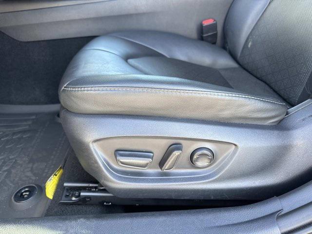 Toyota Camry Xse Sedan - Thumbnail 10