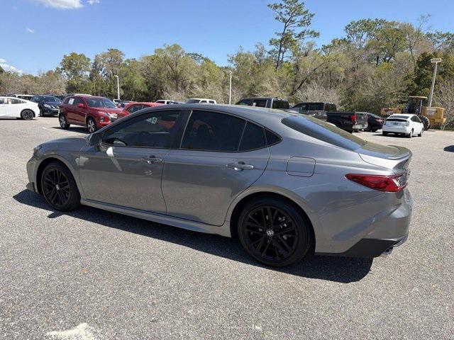 Toyota Camry Se - Thumbnail 4