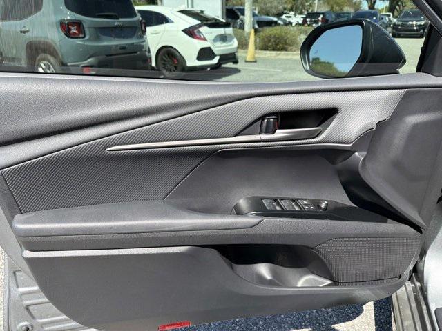 Toyota Camry Se - Thumbnail 7