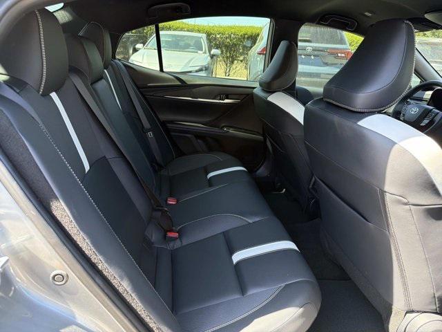 Toyota Camry Se - Thumbnail 20