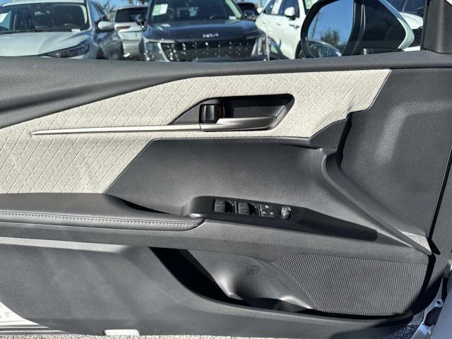 Toyota Camry Xle - Thumbnail 7