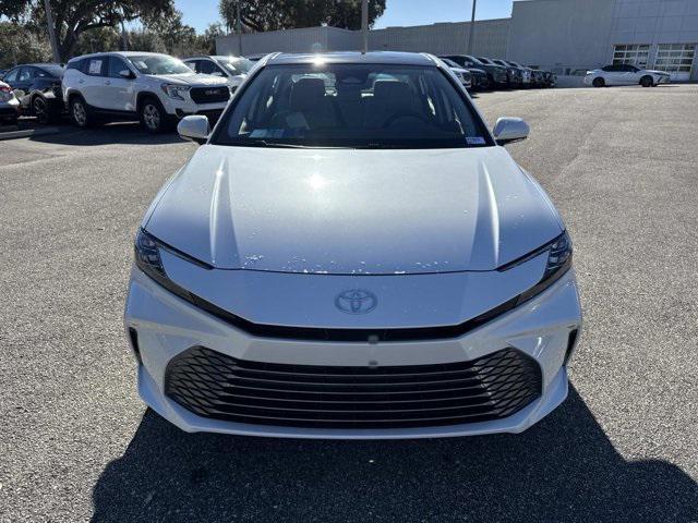 Toyota Camry Xle - Thumbnail 6