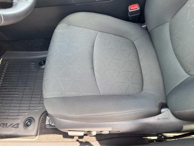 Toyota Rav4 Xle Awd Suv - Thumbnail 7