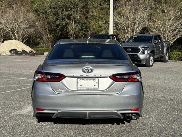 Toyota Camry Se In Deland Fl | 4T1G11Ak2Ru857648 - Thumbnail 2