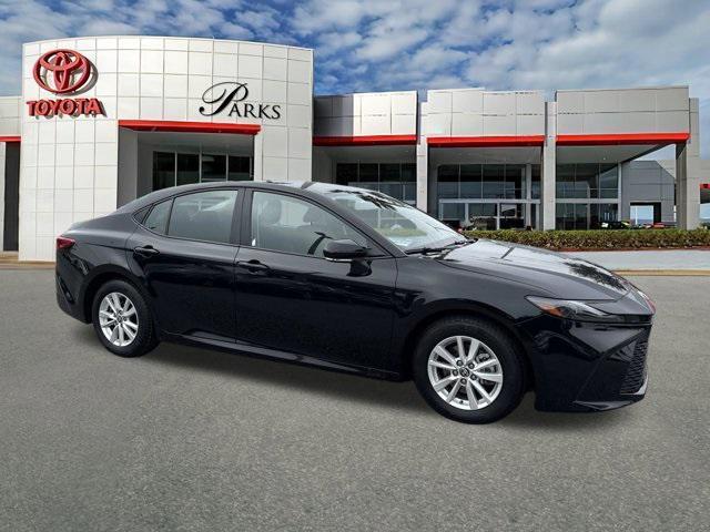 Toyota Camry Le - View 1