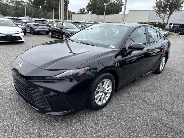 Toyota Camry Le - Thumbnail 5