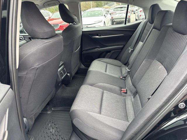 Toyota Camry Le - Thumbnail 13