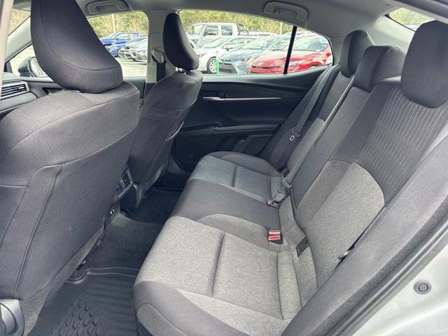 Toyota Camry Le - Thumbnail 13