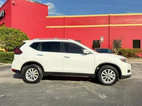 Nissan Rogue Sv - Thumbnail 6