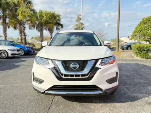 Nissan Rogue Sv - Thumbnail 4