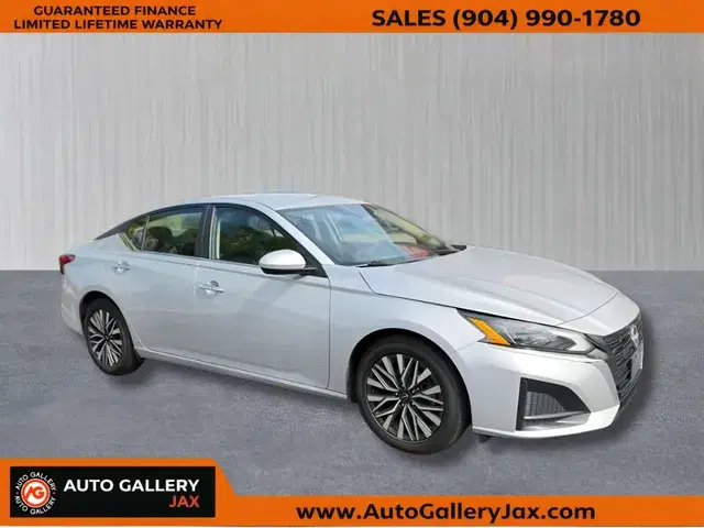 Nissan Altima 2.5 Sv - View 1