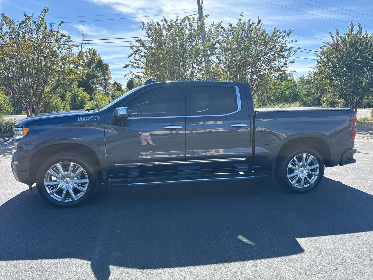 Chevrolet Silverado 15004Wd Crew Cab 147" High Country - Thumbnail 4