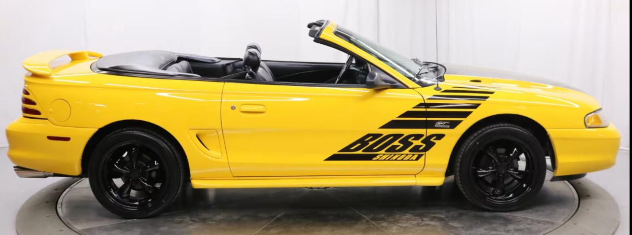 Ford Mustang2Dr Convertible Gt - Thumbnail 2