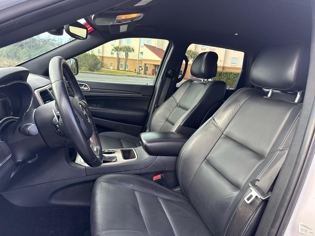 Jeep Grand Cherokeelimited 4X2 - Thumbnail 19