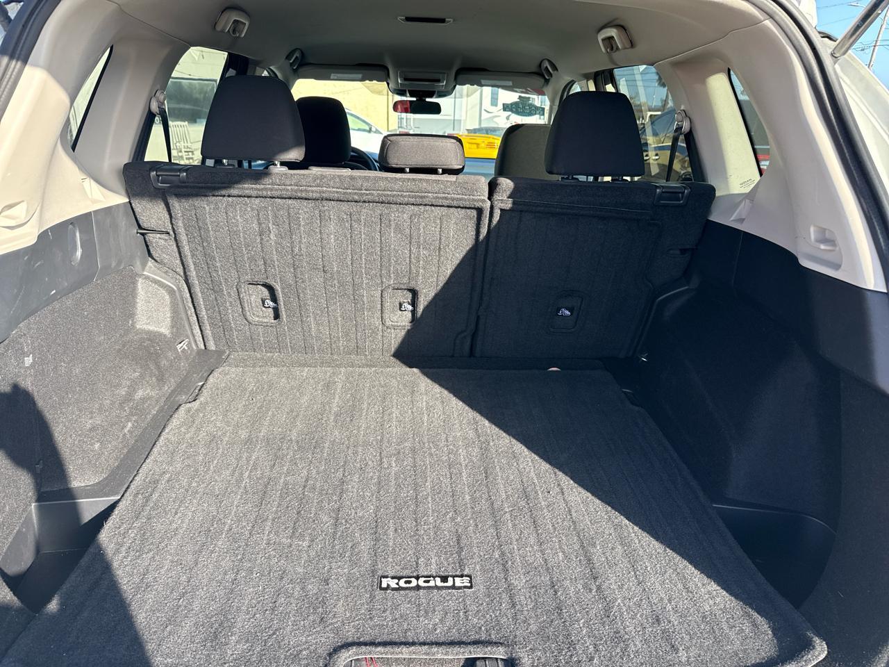 Nissan Rogueawd S - Thumbnail 13