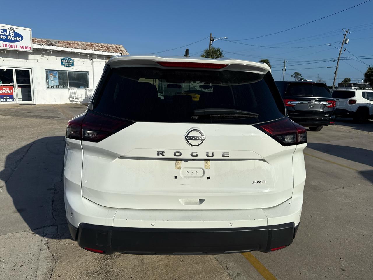 Nissan Rogueawd S - Thumbnail 6