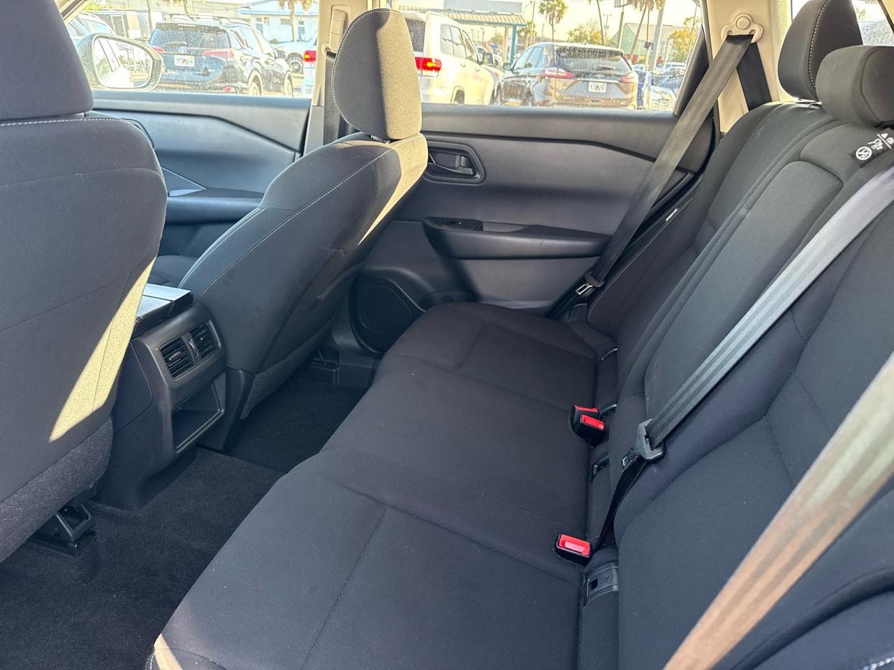 Nissan Rogueawd S - Thumbnail 14