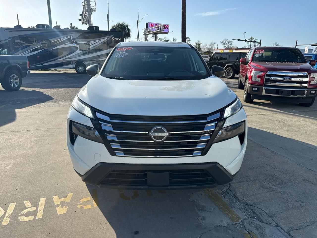 Nissan Rogueawd S - Thumbnail 2