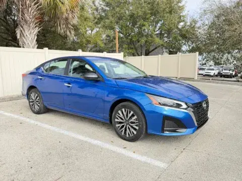 Nissan Altima 2.5 Sv - Thumbnail 3