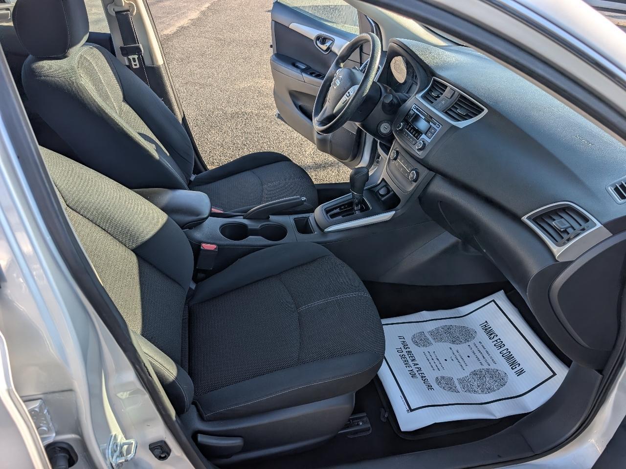 Nissan Sentras - Thumbnail 5