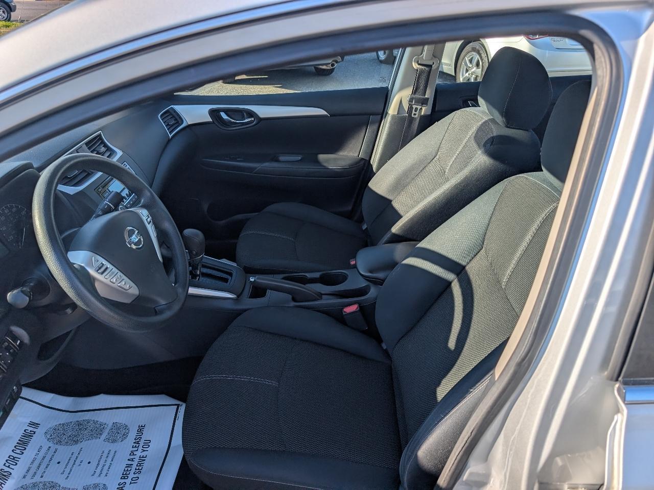 Nissan Sentras - Thumbnail 4