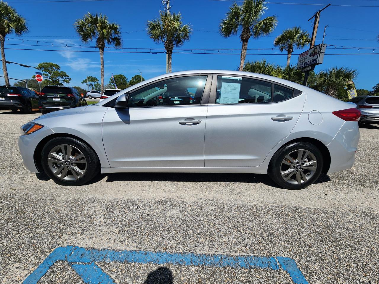 Hyundai Elantrasel 2.0L Auto (Alabama) - Thumbnail 2