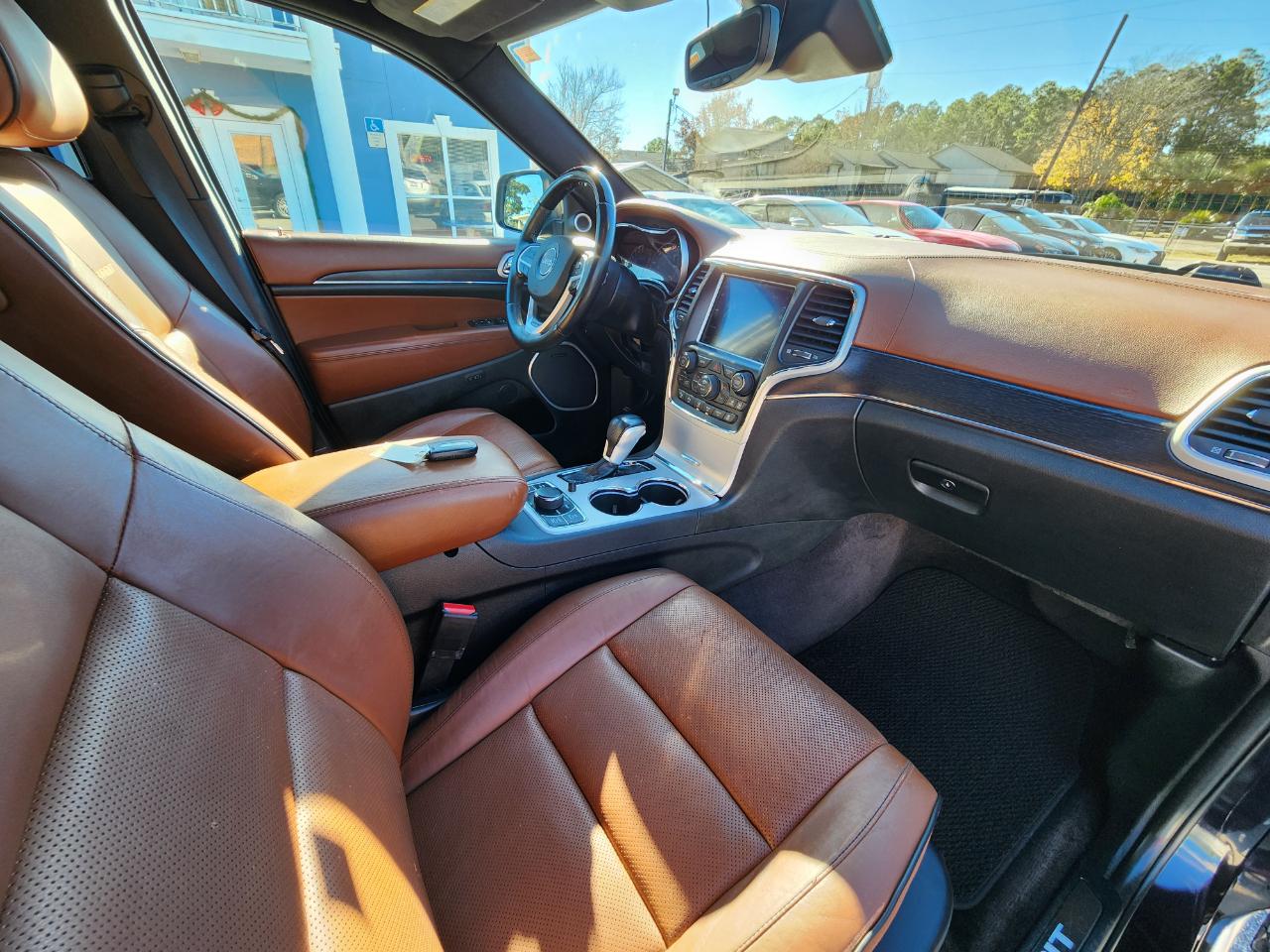 Jeep Grand Cherokeesummit 4X4 - Thumbnail 19