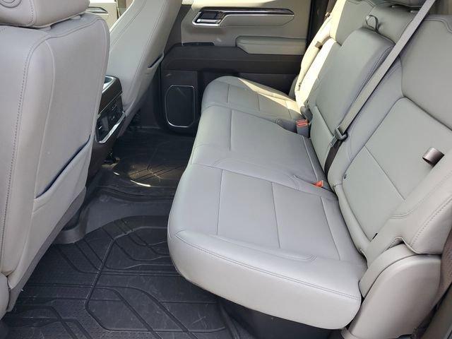 Chevrolet Silverado 1500 Ltz Four Wheel Drive Crew Cab - Thumbnail 12