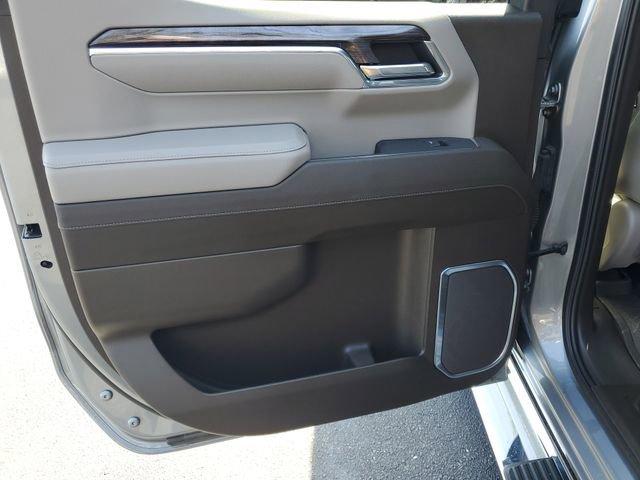 Chevrolet Silverado 1500 Ltz Four Wheel Drive Crew Cab - Thumbnail 14