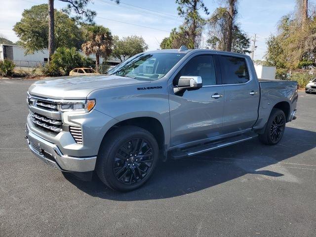 Chevrolet Silverado 1500 Ltz Four Wheel Drive Crew Cab - Thumbnail 4