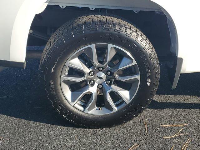 Chevrolet Silverado 1500 Rst Rear Wheel Drive Crew Cab - Thumbnail 8