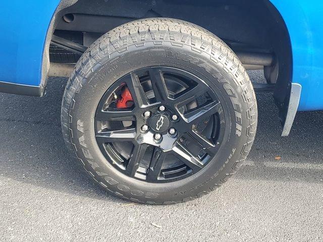 Chevrolet Silverado 1500 Rst Four Wheel Drive Crew Cab - Thumbnail 8