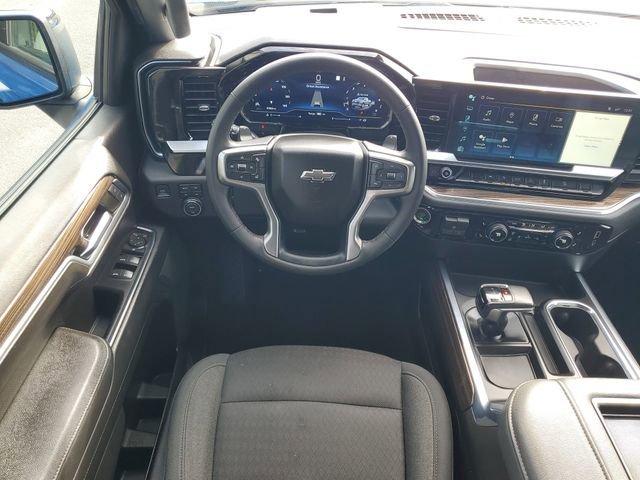 Chevrolet Silverado 1500 Rst Four Wheel Drive Crew Cab - Thumbnail 16