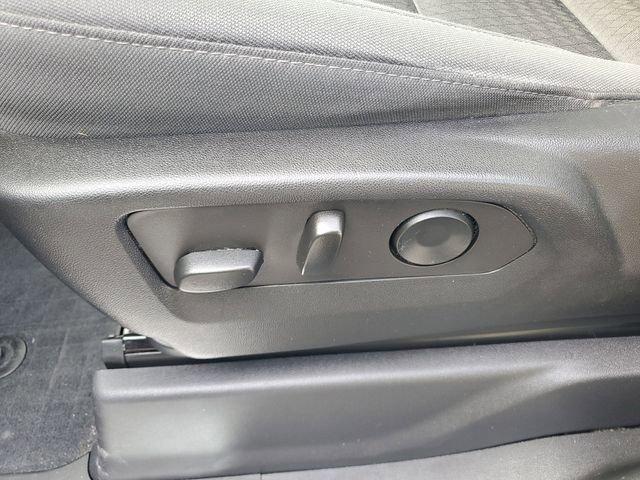 Chevrolet Silverado 1500 Rst Four Wheel Drive Crew Cab - Thumbnail 20