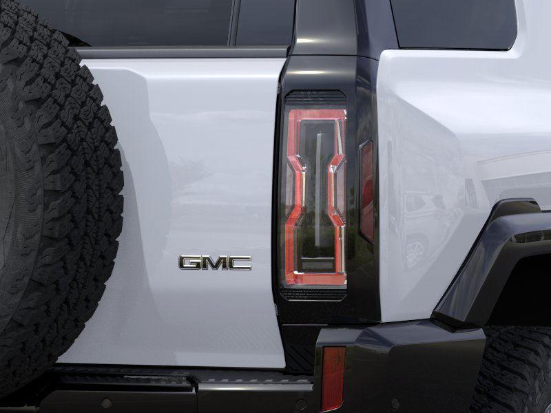 Gmc Hummer Ev Suv 2X Four Wheel Drive Suv - Thumbnail 11