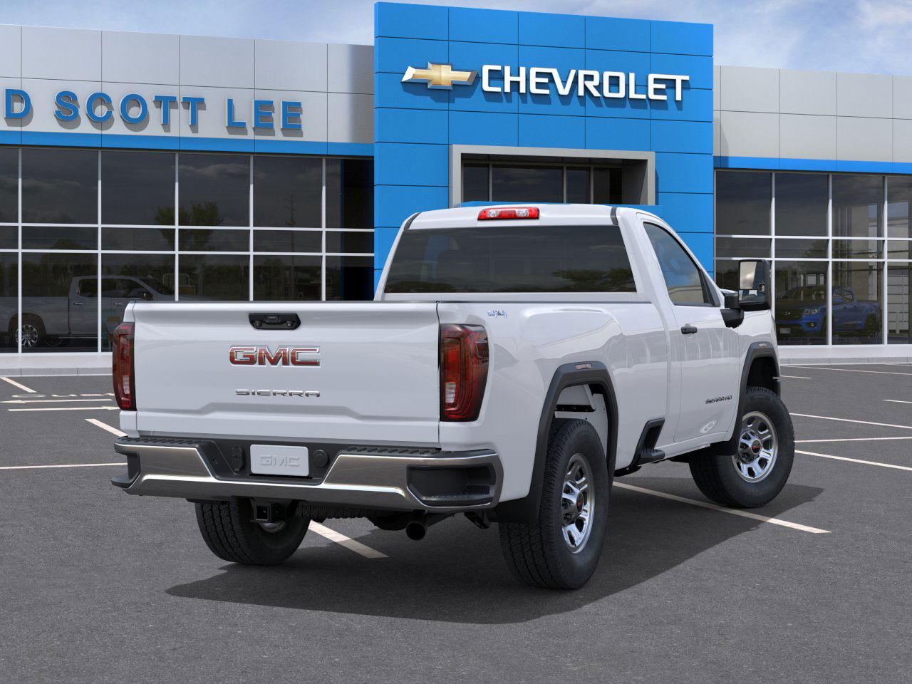 Gmc Sierra 2500 Hd Pro Four Wheel Drive Regular Cab - Thumbnail 4