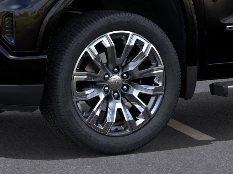 Gmc Sierra 1500 Denali Four Wheel Drive Crew Cab - Thumbnail 9