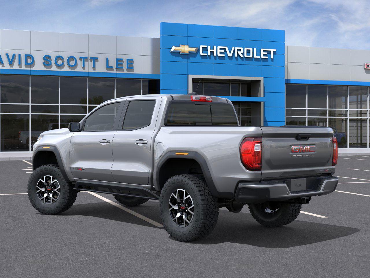 Gmc Canyon At4X Four Wheel Drive Crew Cab - Thumbnail 3