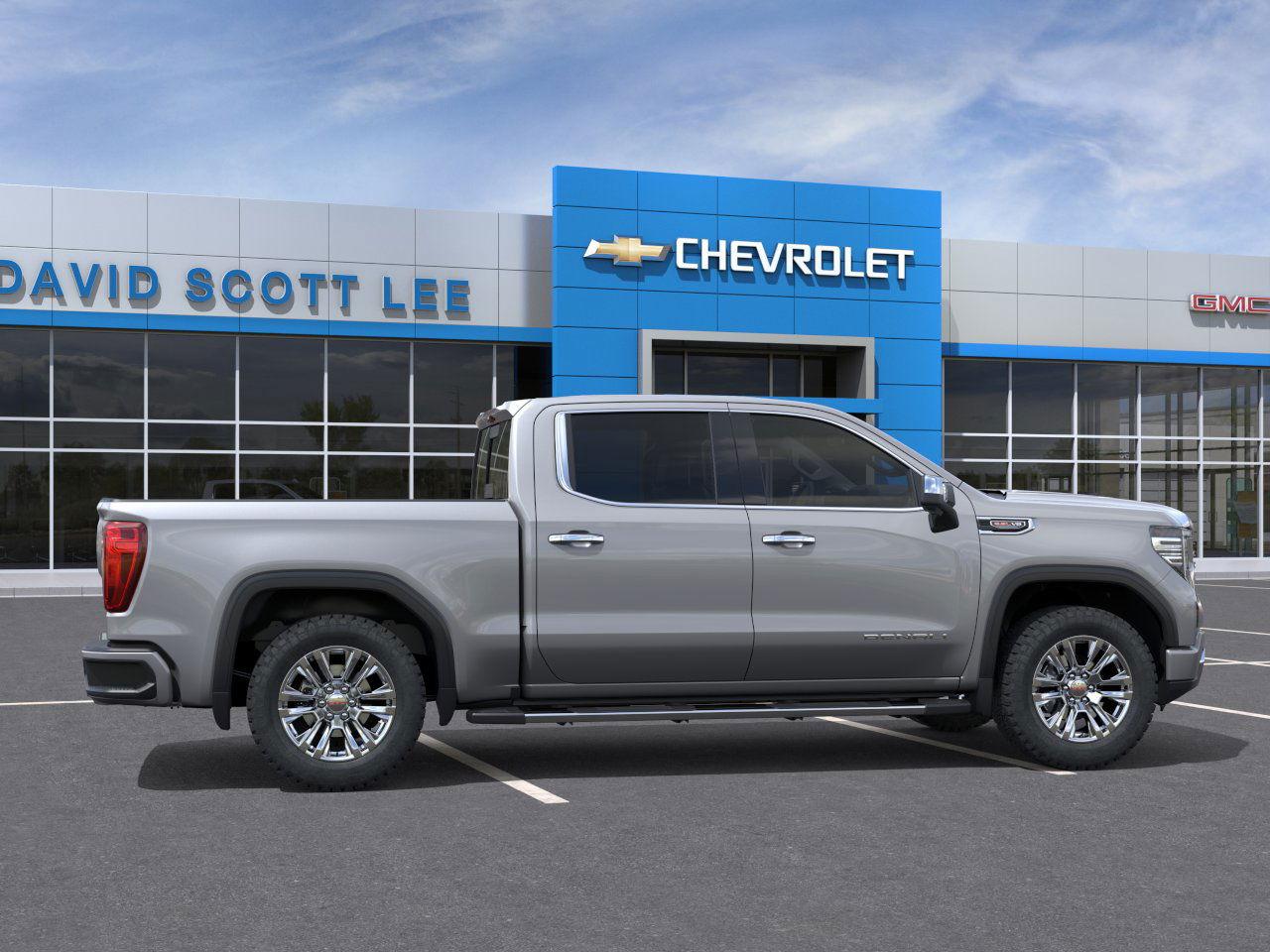 Gmc Sierra 1500 Denali Four Wheel Drive Crew Cab - Thumbnail 5