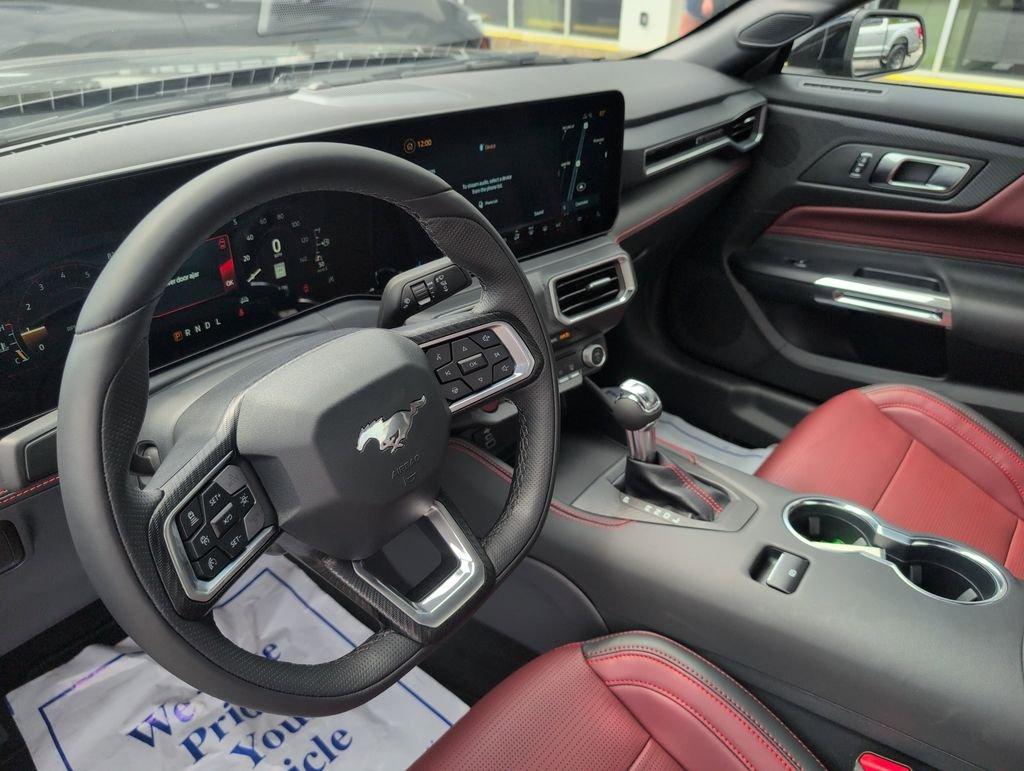 Ford Mustang Ecoboost® Premium Fastback - Thumbnail 13