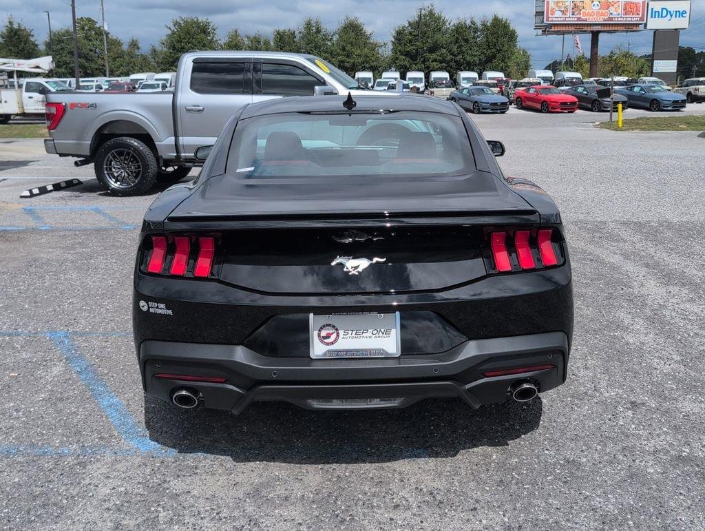 Ford Mustang Ecoboost® Premium Fastback - Thumbnail 8