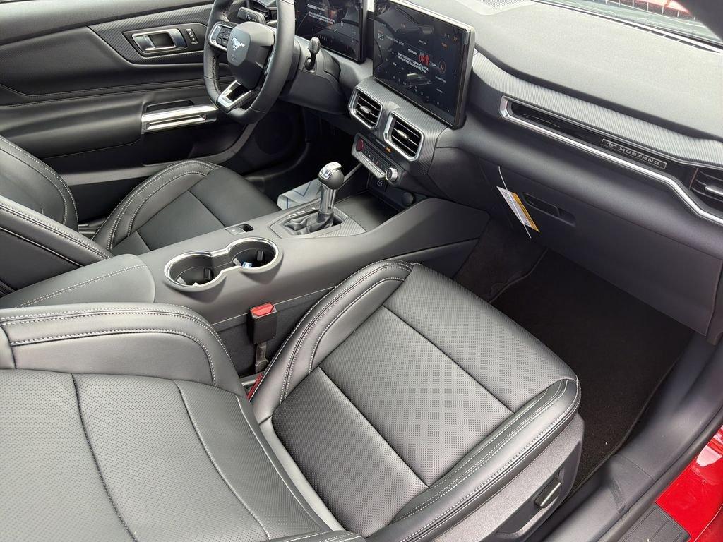 Ford Mustang Ecoboost® Premium Fastback - Thumbnail 15