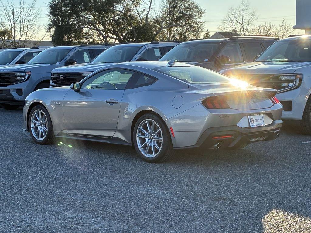 Ford Mustang Gt Premium Fastback - Thumbnail 6