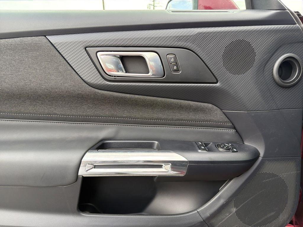 Ford Mustang Ecoboost® Fastback - Thumbnail 16