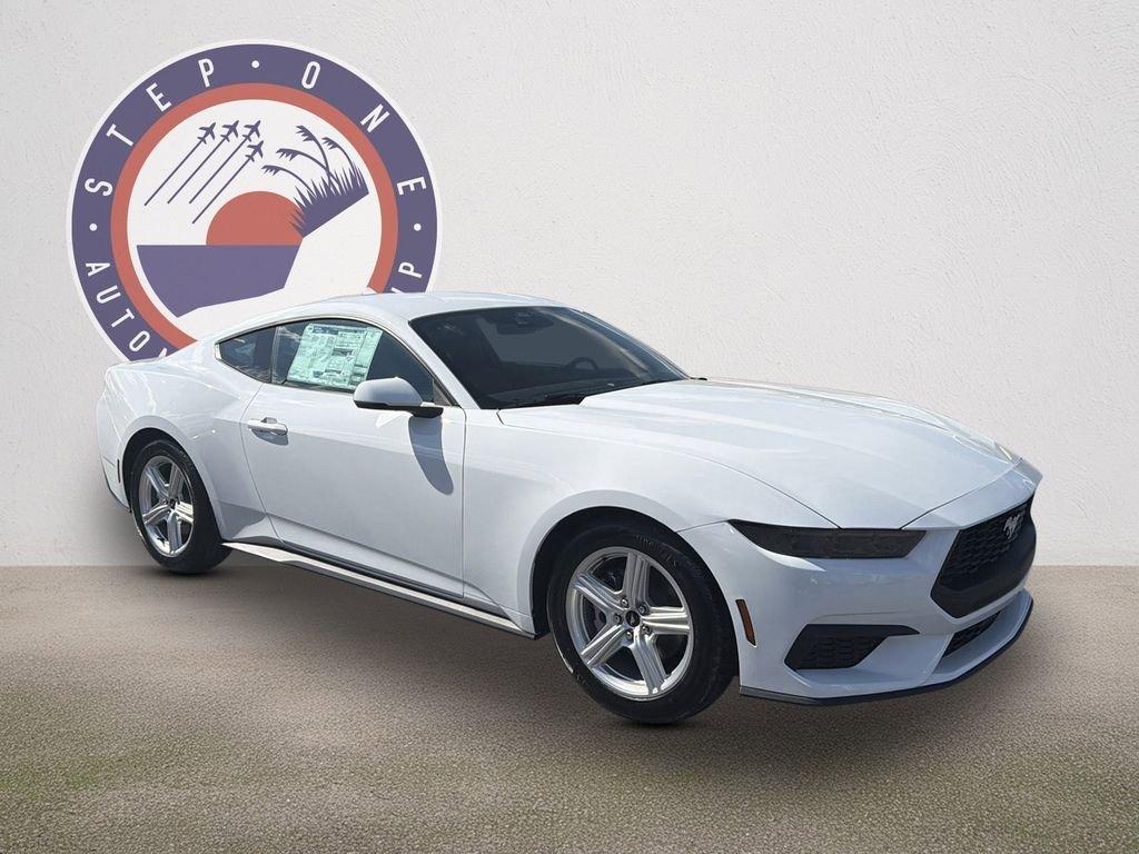 Ford Mustang Ecoboost® Premium Fastback - Thumbnail 3