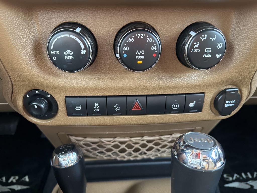 Jeep Wrangler Sahara - Thumbnail 18