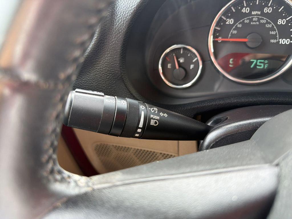 Jeep Wrangler Sahara - Thumbnail 13