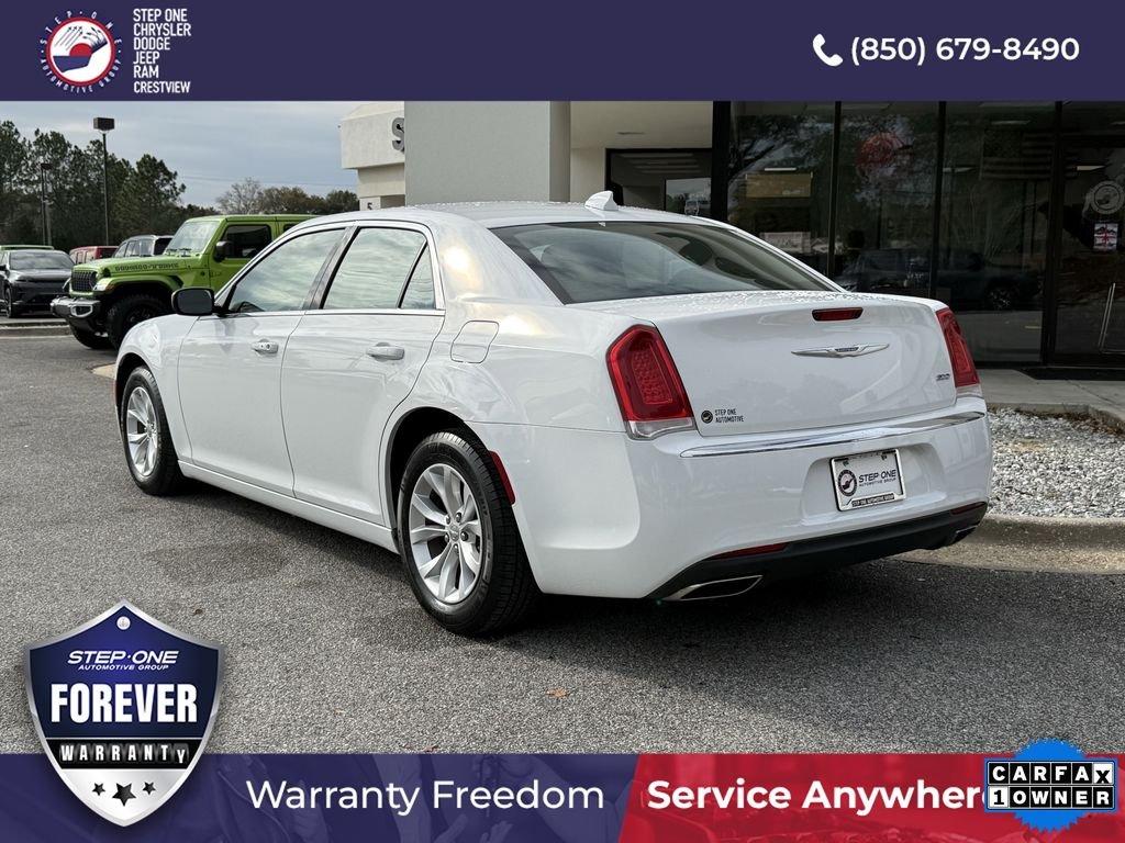 Chrysler 300 Touring - Thumbnail 8